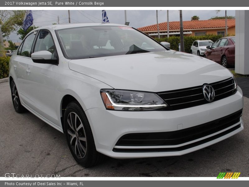 Pure White / Cornsilk Beige 2017 Volkswagen Jetta SE