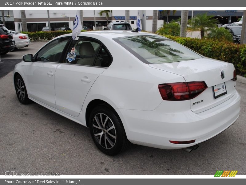 Pure White / Cornsilk Beige 2017 Volkswagen Jetta SE