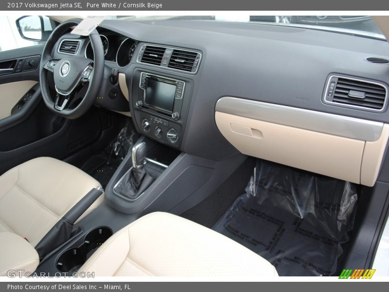 Pure White / Cornsilk Beige 2017 Volkswagen Jetta SE