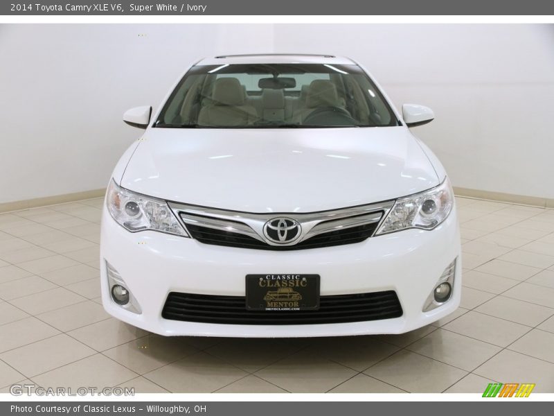 Super White / Ivory 2014 Toyota Camry XLE V6