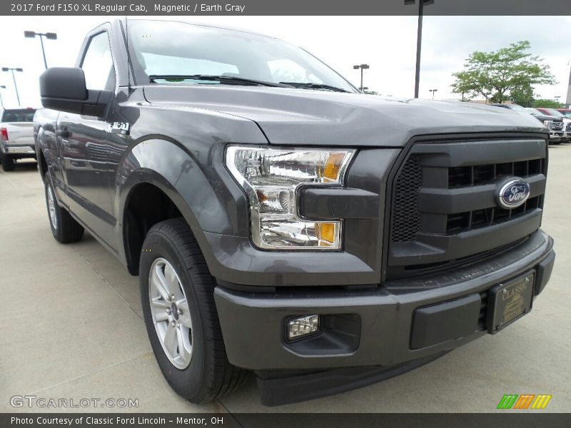 Magnetic / Earth Gray 2017 Ford F150 XL Regular Cab