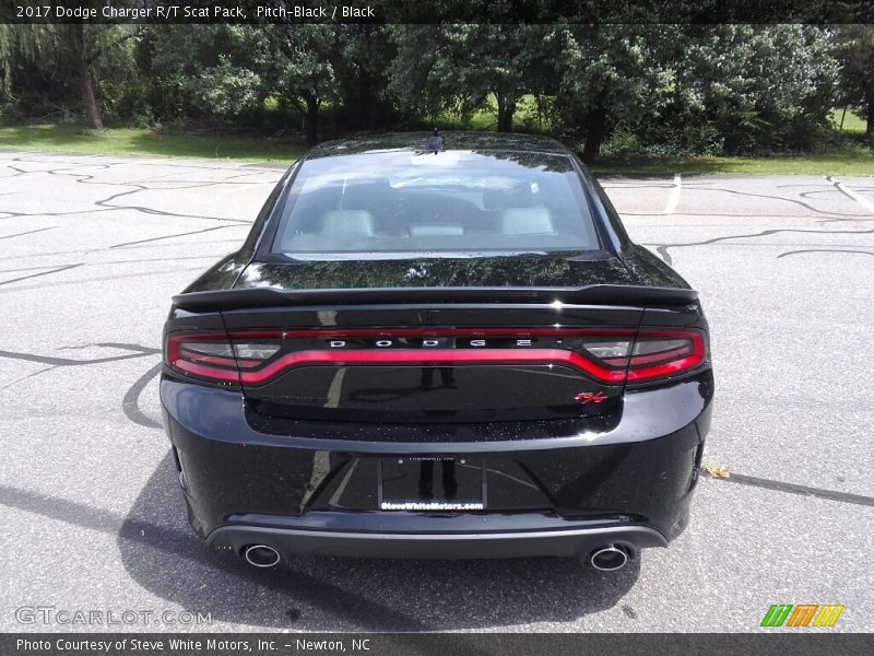 Pitch-Black / Black 2017 Dodge Charger R/T Scat Pack