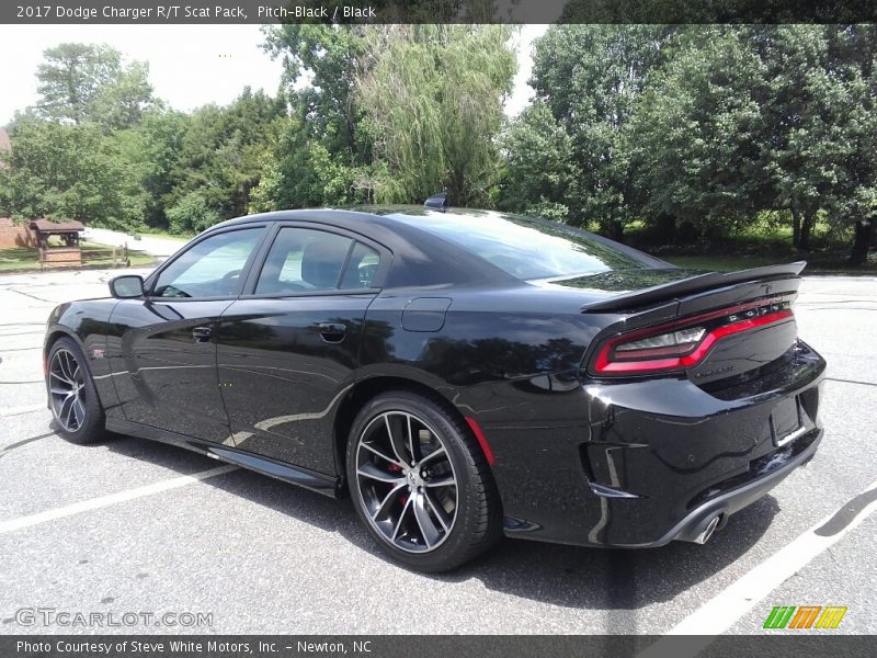 Pitch-Black / Black 2017 Dodge Charger R/T Scat Pack