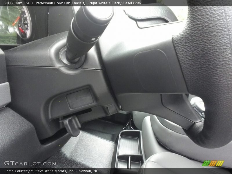 Bright White / Black/Diesel Gray 2017 Ram 3500 Tradesman Crew Cab Chassis