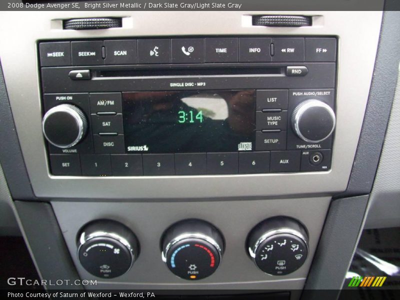 Bright Silver Metallic / Dark Slate Gray/Light Slate Gray 2008 Dodge Avenger SE