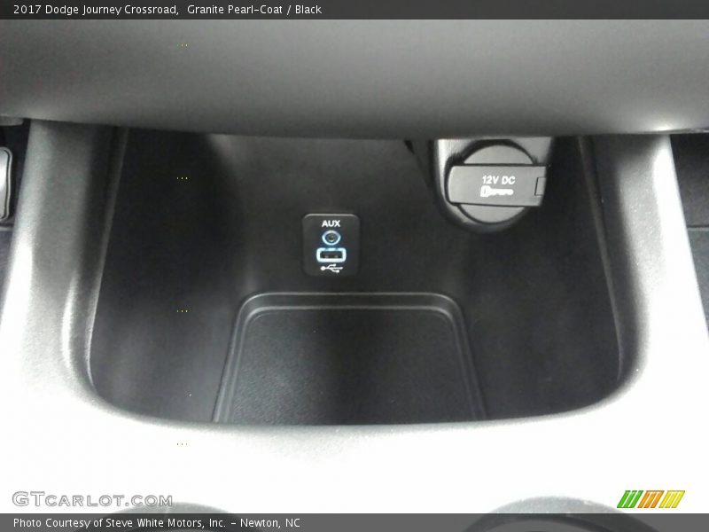 Granite Pearl-Coat / Black 2017 Dodge Journey Crossroad