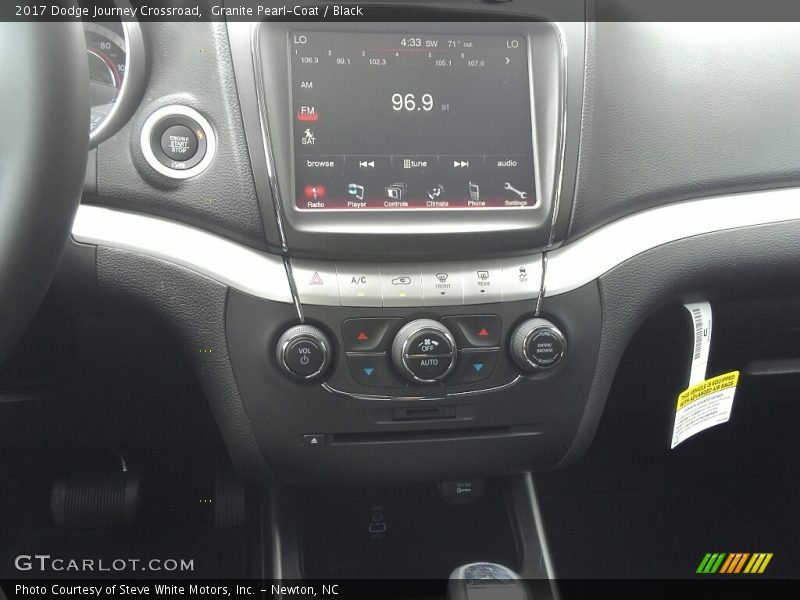 Granite Pearl-Coat / Black 2017 Dodge Journey Crossroad