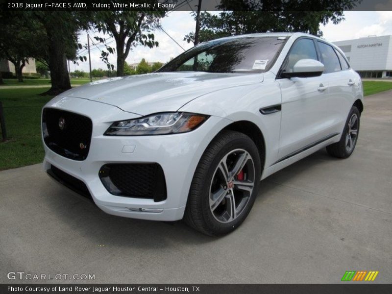 Front 3/4 View of 2018 F-PACE S AWD