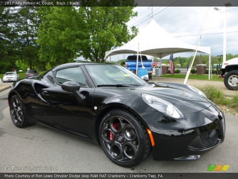 Front 3/4 View of 2017 4C Coupe