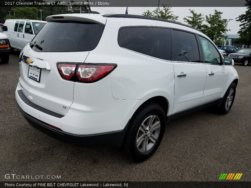 Summit White / Ebony 2017 Chevrolet Traverse LT AWD