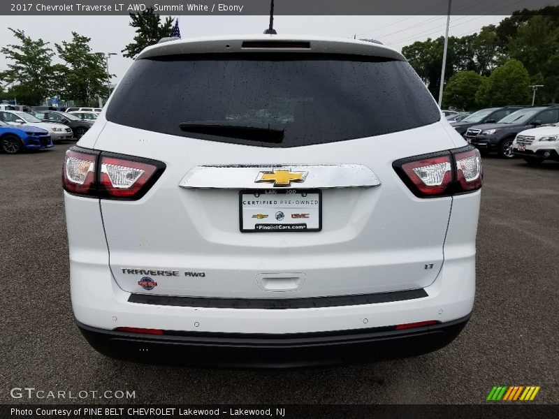 Summit White / Ebony 2017 Chevrolet Traverse LT AWD