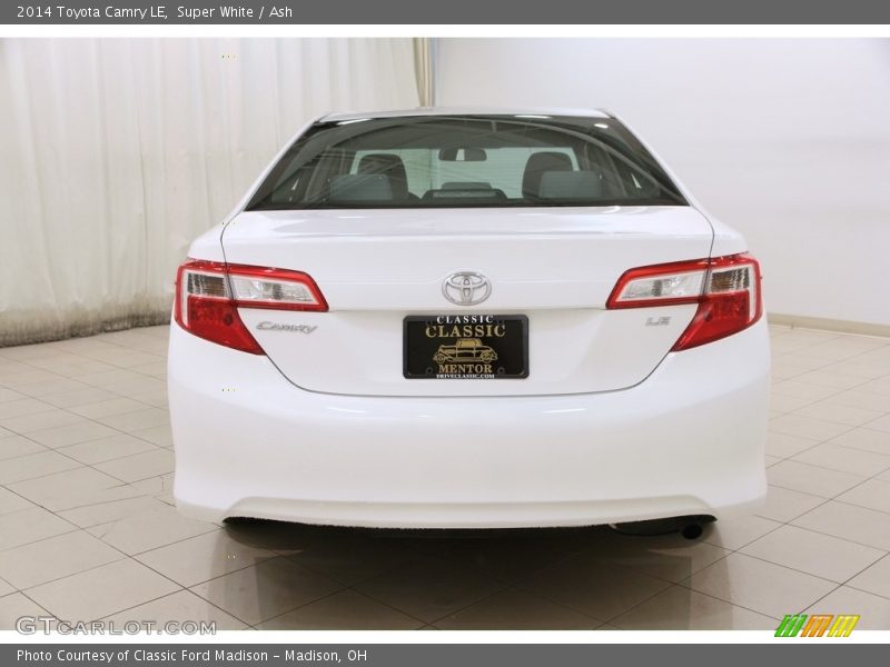 Super White / Ash 2014 Toyota Camry LE