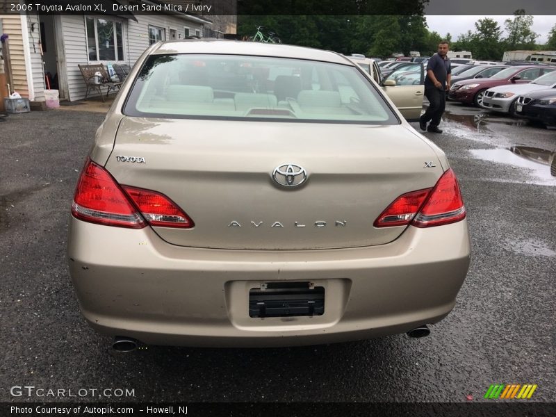 Desert Sand Mica / Ivory 2006 Toyota Avalon XL