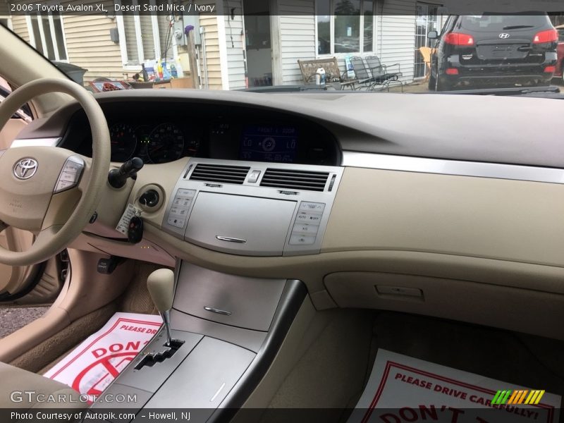 Desert Sand Mica / Ivory 2006 Toyota Avalon XL