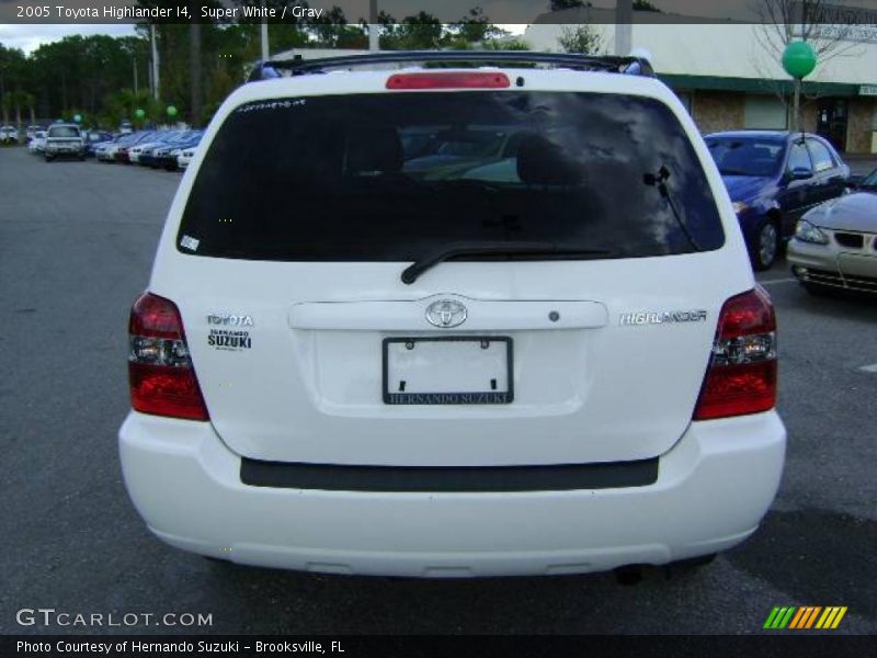 Super White / Gray 2005 Toyota Highlander I4