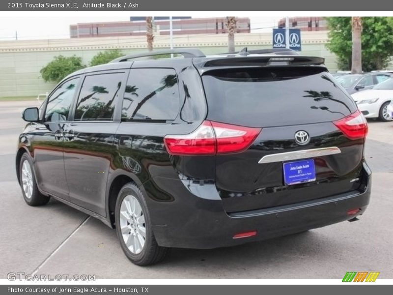 Attitude Black / Ash 2015 Toyota Sienna XLE