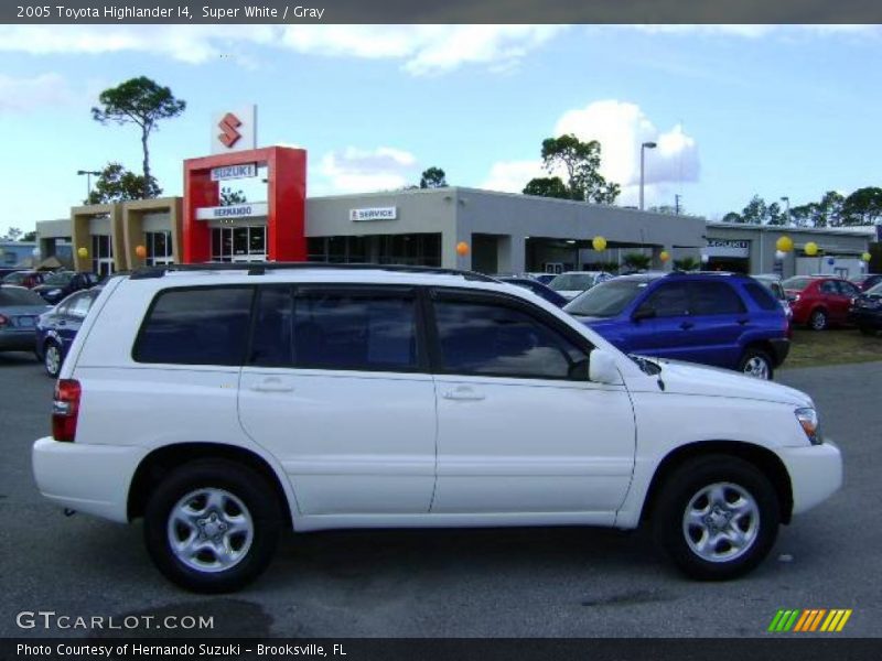 Super White / Gray 2005 Toyota Highlander I4