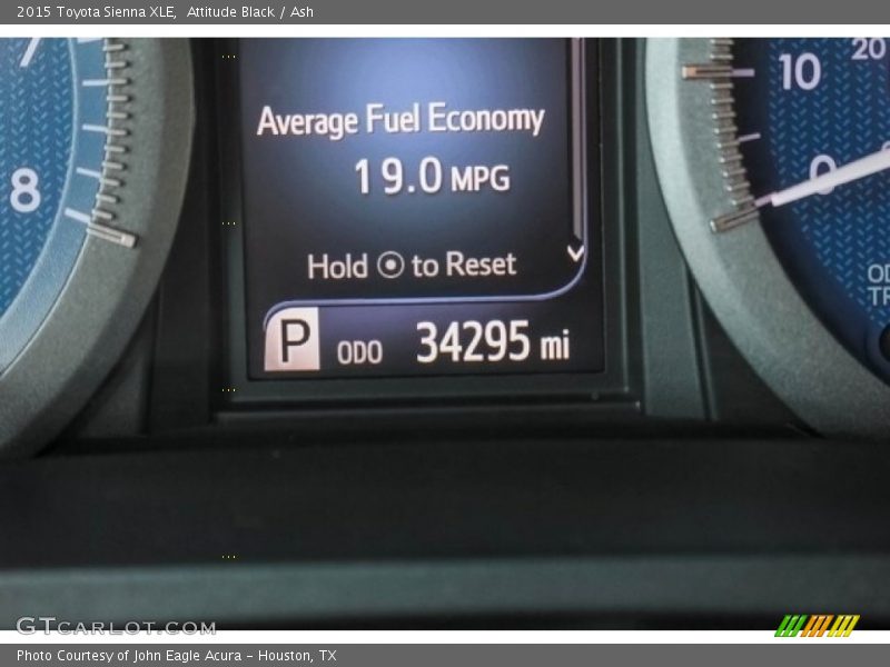 Attitude Black / Ash 2015 Toyota Sienna XLE