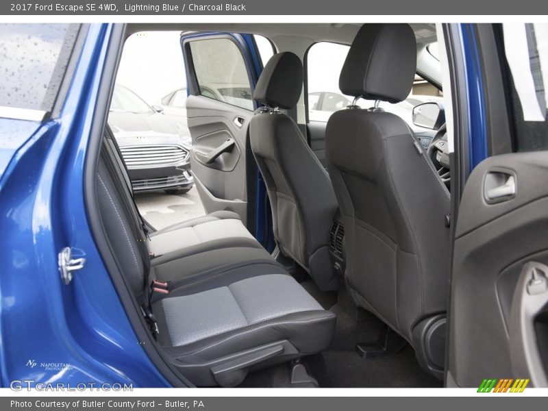 Lightning Blue / Charcoal Black 2017 Ford Escape SE 4WD