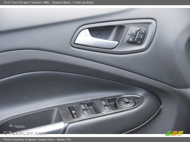 Shadow Black / Charcoal Black 2017 Ford Escape Titanium 4WD