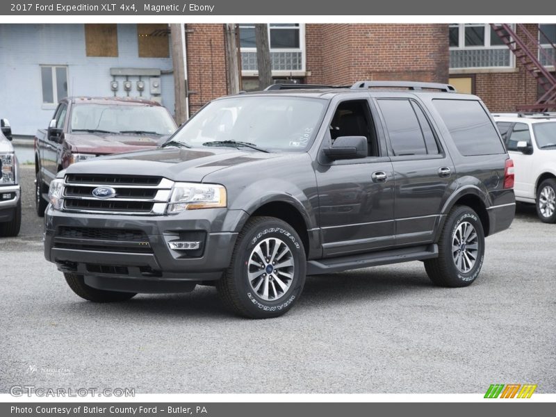 Magnetic / Ebony 2017 Ford Expedition XLT 4x4