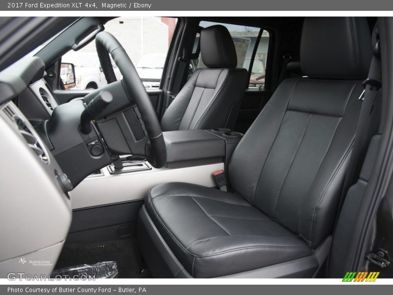 Magnetic / Ebony 2017 Ford Expedition XLT 4x4