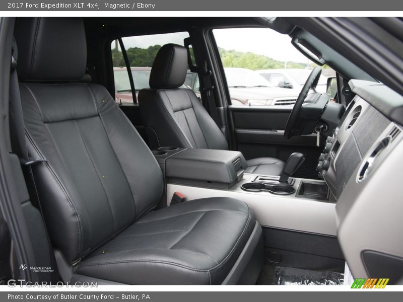 Magnetic / Ebony 2017 Ford Expedition XLT 4x4