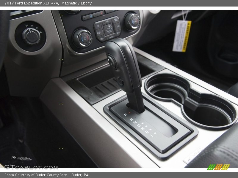 Magnetic / Ebony 2017 Ford Expedition XLT 4x4