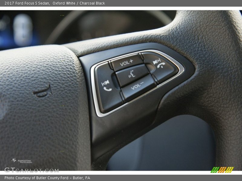 Oxford White / Charcoal Black 2017 Ford Focus S Sedan