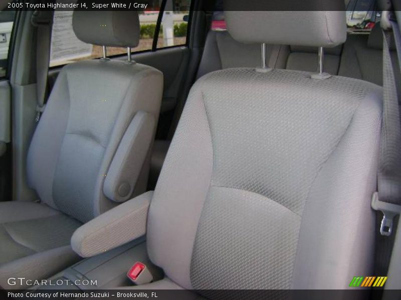 Super White / Gray 2005 Toyota Highlander I4