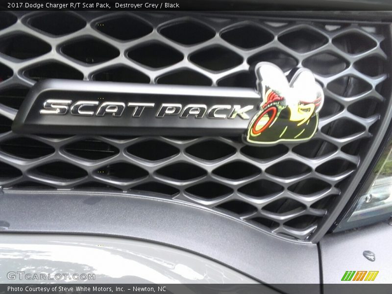 Destroyer Grey / Black 2017 Dodge Charger R/T Scat Pack