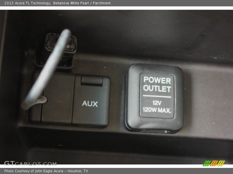 Bellanova White Pearl / Parchment 2013 Acura TL Technology
