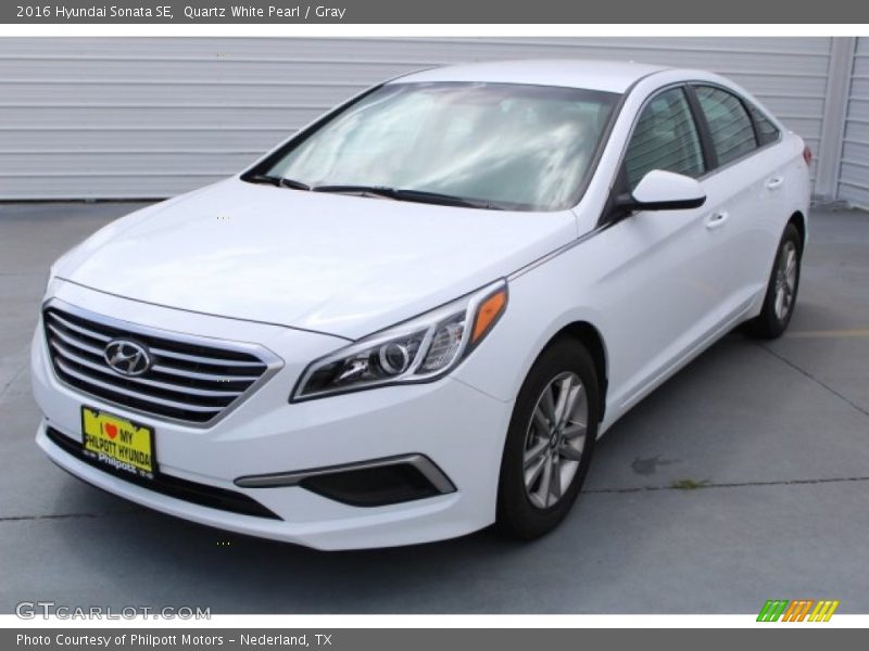 Quartz White Pearl / Gray 2016 Hyundai Sonata SE