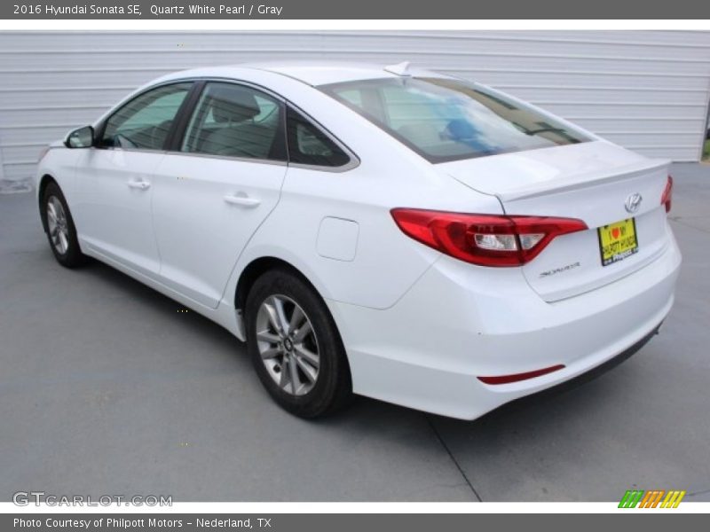 Quartz White Pearl / Gray 2016 Hyundai Sonata SE