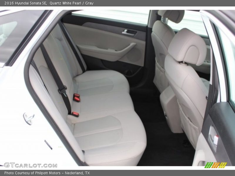 Quartz White Pearl / Gray 2016 Hyundai Sonata SE