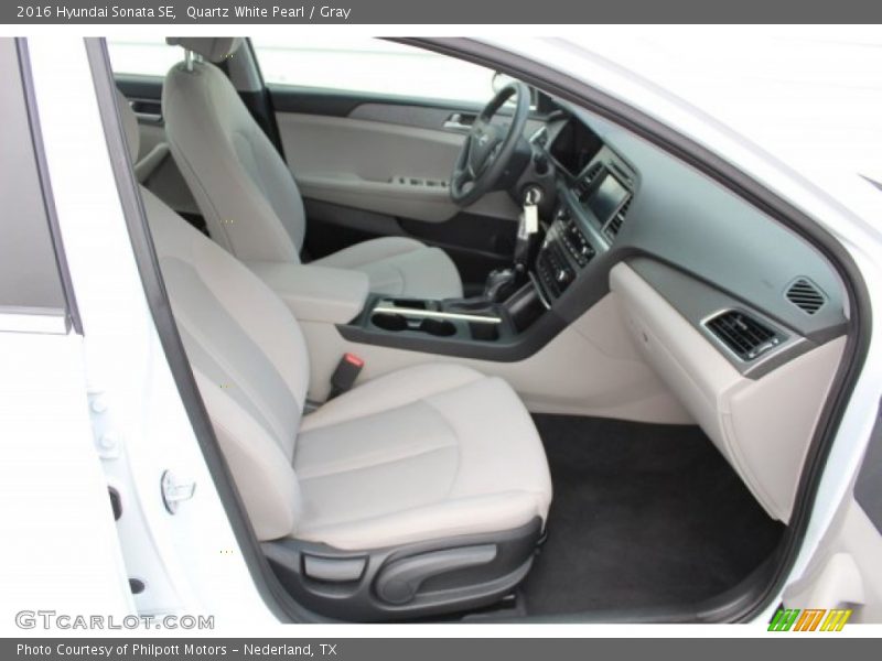 Quartz White Pearl / Gray 2016 Hyundai Sonata SE