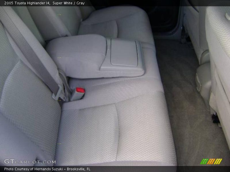 Super White / Gray 2005 Toyota Highlander I4