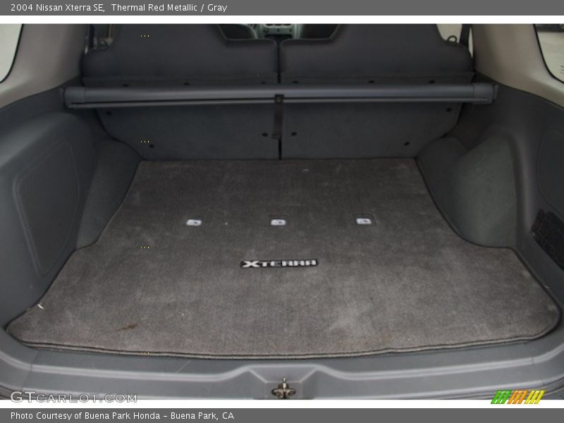 Thermal Red Metallic / Gray 2004 Nissan Xterra SE