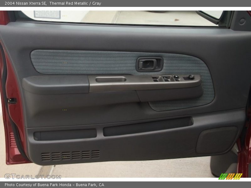 Thermal Red Metallic / Gray 2004 Nissan Xterra SE