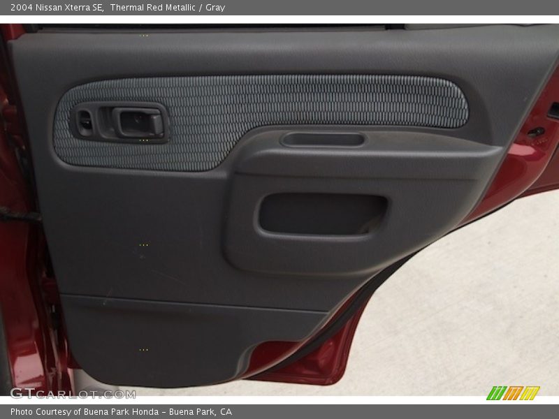 Thermal Red Metallic / Gray 2004 Nissan Xterra SE