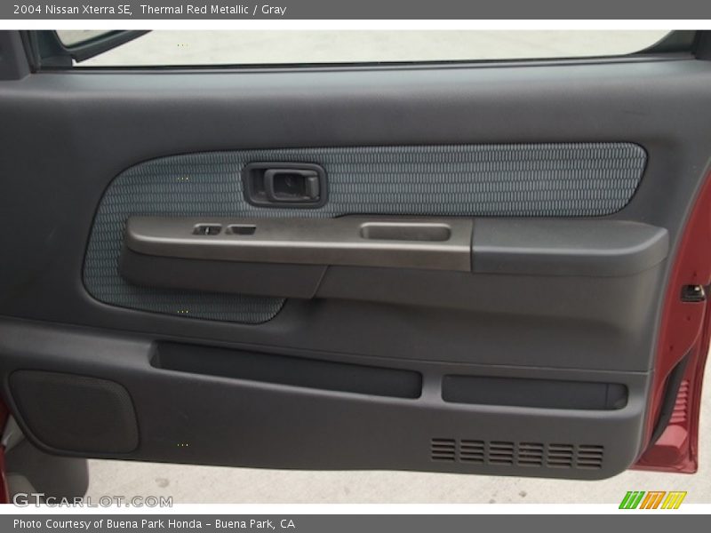 Thermal Red Metallic / Gray 2004 Nissan Xterra SE
