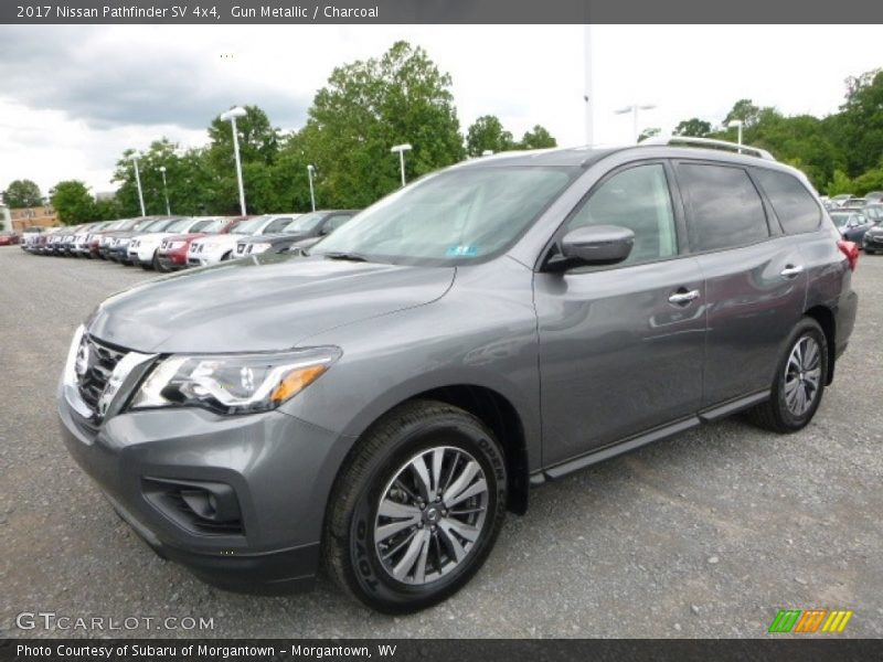 Gun Metallic / Charcoal 2017 Nissan Pathfinder SV 4x4