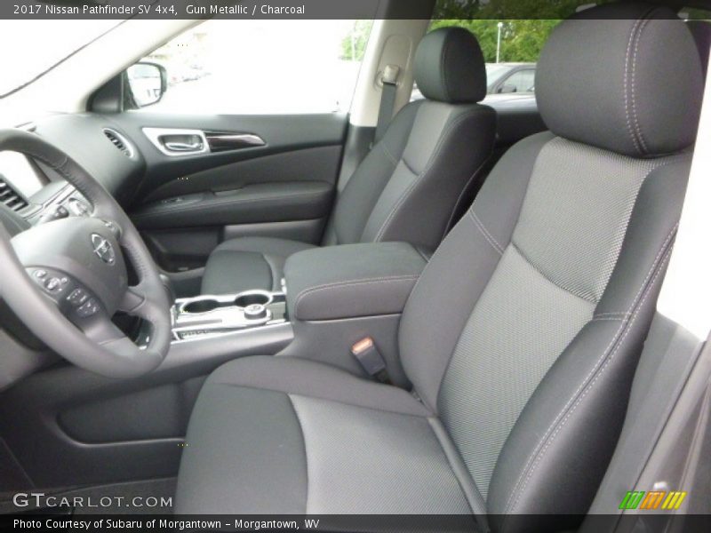 Gun Metallic / Charcoal 2017 Nissan Pathfinder SV 4x4