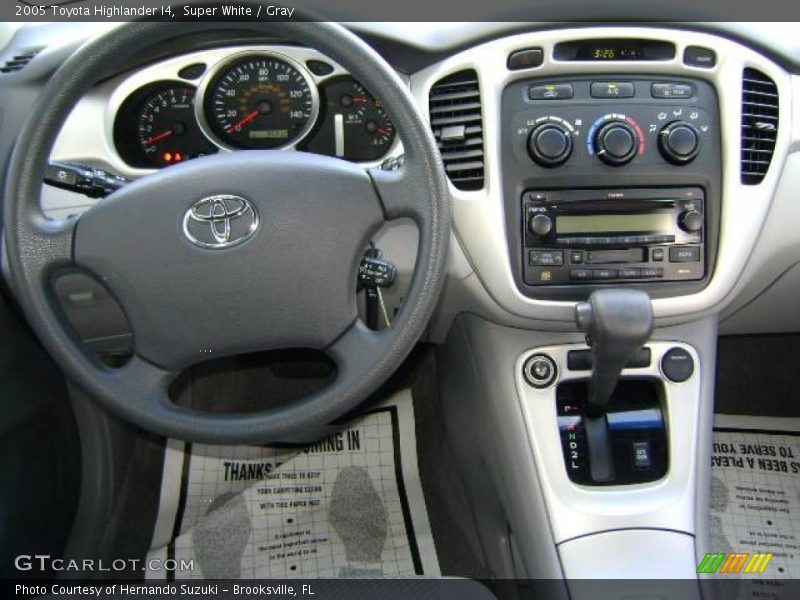 Super White / Gray 2005 Toyota Highlander I4
