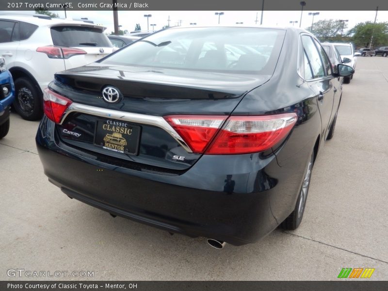 Cosmic Gray Mica / Black 2017 Toyota Camry SE