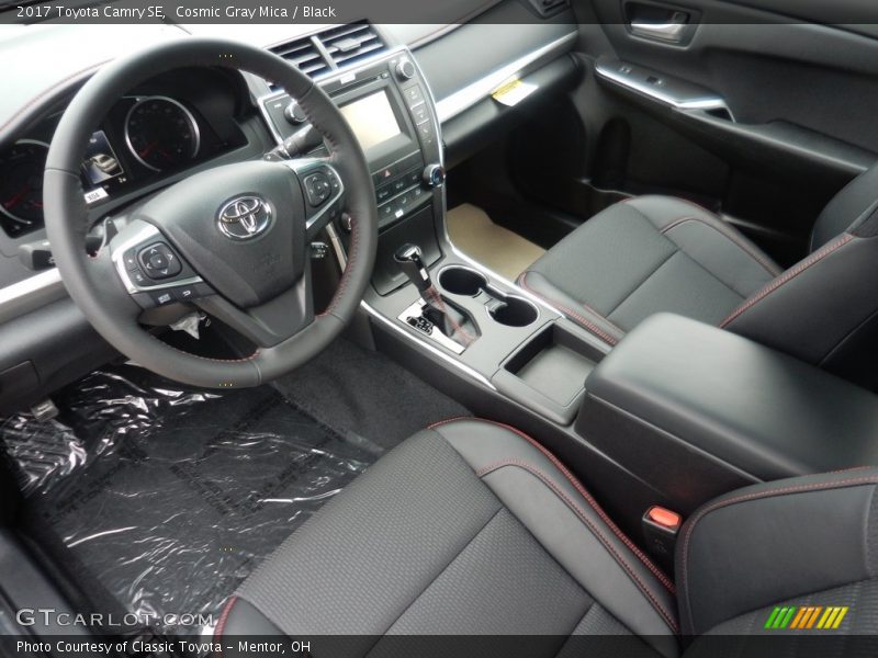 Cosmic Gray Mica / Black 2017 Toyota Camry SE