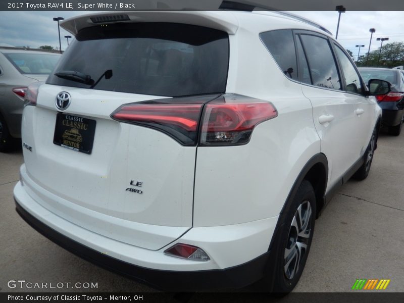 Super White / Black 2017 Toyota RAV4 LE