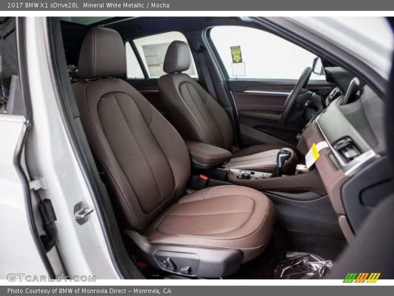 Mineral White Metallic / Mocha 2017 BMW X1 sDrive28i