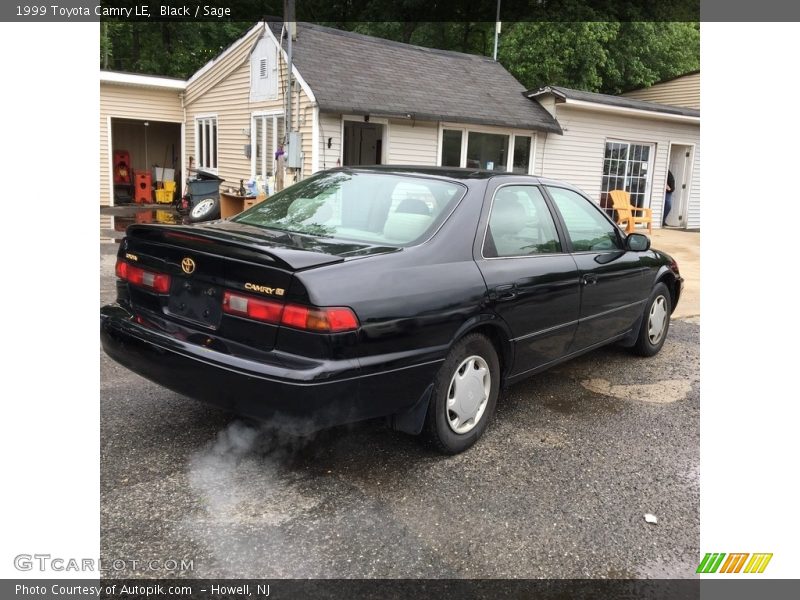 Black / Sage 1999 Toyota Camry LE