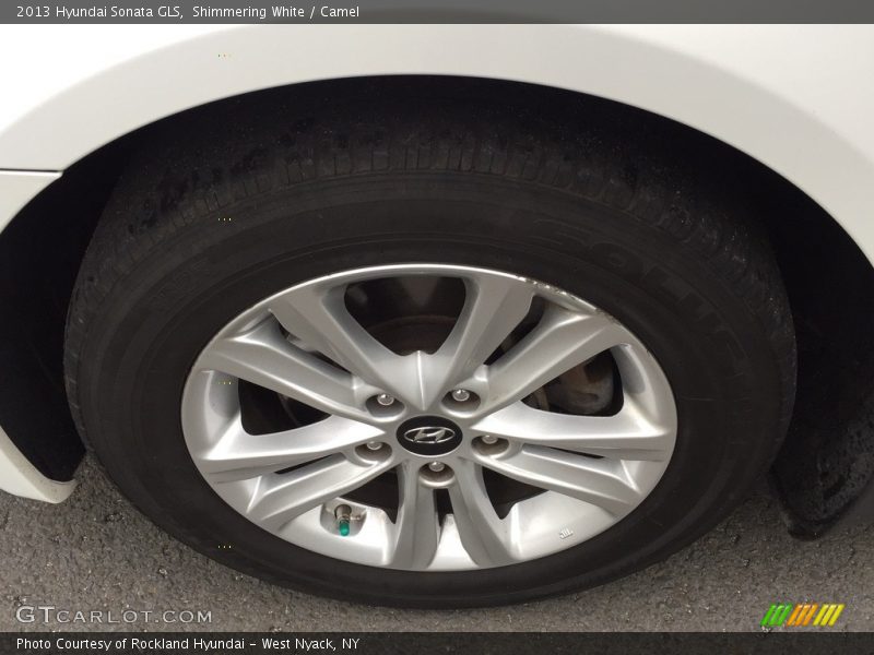 Shimmering White / Camel 2013 Hyundai Sonata GLS